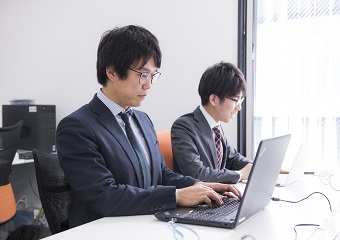 新卒採用